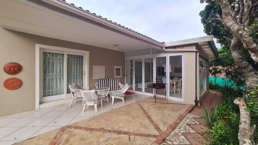 5 Bedroom Property for Sale in Kenton On Sea Eastern Cape